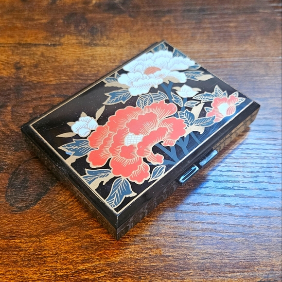 Vintage Lacquer tissue case with make-up mirror new in box - Picture 1 of 6